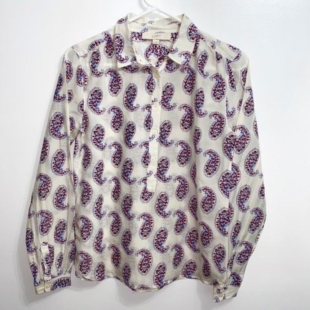 Ann Taylor LOFT Women’s size XS paisley print button down top 136B7